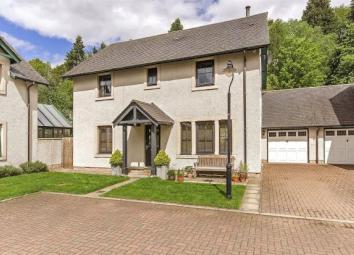 Detached house For Sale in Dunkeld