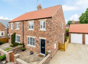 Semi-detached house For Sale in Ripon