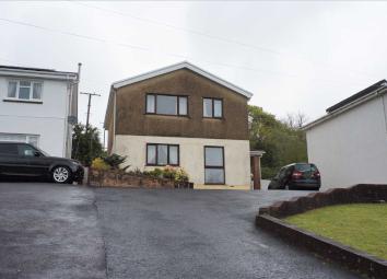 Detached house For Sale in Llanelli