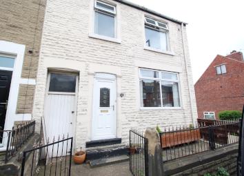 End terrace house To Rent in Rotherham