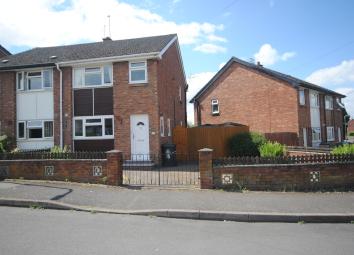 Semi-detached house To Rent in Market Drayton