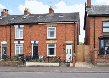 Terraced house For Sale in Chard