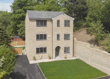 Detached house For Sale in Rossendale