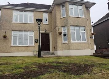 Detached house For Sale in Pontypridd