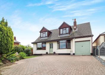 Detached house For Sale in Deeside