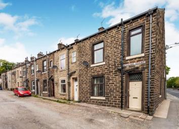 End terrace house For Sale in Bacup