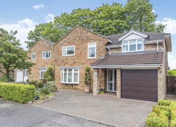 Detached house For Sale in Reading