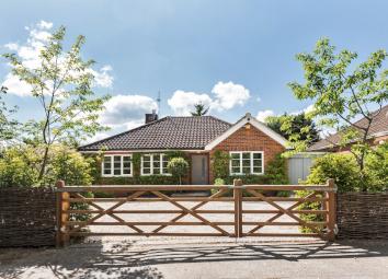 Detached bungalow For Sale in Reading
