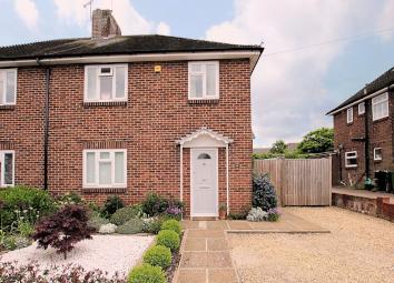 Semi-detached house For Sale in Reading