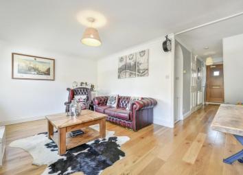 3 Bedrooms Flat for sale in British Street, London E3