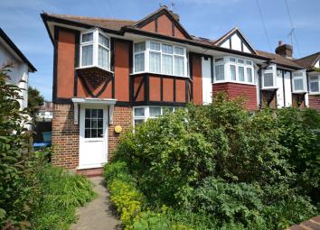 End terrace house For Sale in Kingston upon Thames