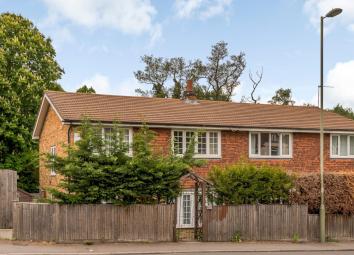 Detached house For Sale in Woking