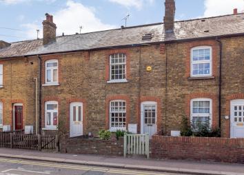 Terraced house For Sale in Walton-on-Thames