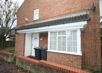 Terraced house To Rent in Luton