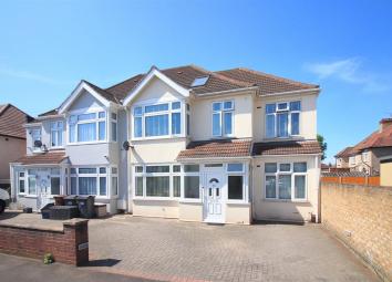 6 Bedroom Semi-detached house for sale