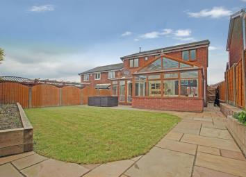 Detached house For Sale in Darwen