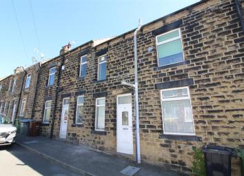 Terraced house For Sale in Pudsey