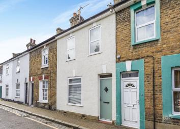 Terraced house For Sale in Bromley