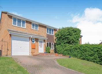 Detached house For Sale in Yateley