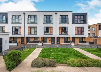 3 Bedroom Town house for sale
