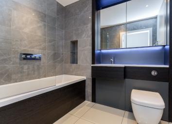 Flat To Rent in Brentford