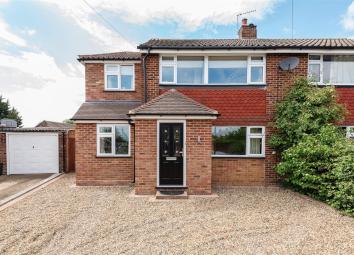 Semi-detached house For Sale in Epsom