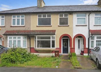 Terraced house For Sale in Romford