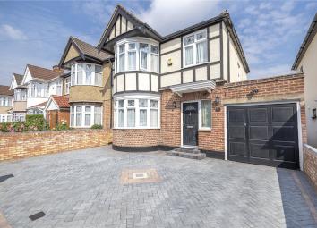 3 Bedroom End terrace house for sale