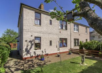 Flat For Sale in Penicuik