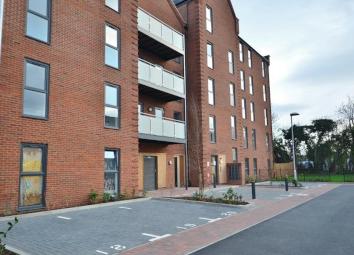 Flat To Rent in West Drayton