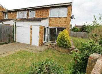 Semi-detached house For Sale in Reading