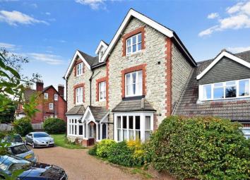 Flat For Sale in Reigate