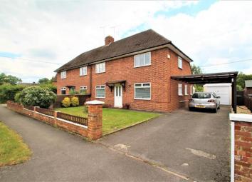 Semi-detached house For Sale in Reading