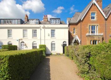 Terraced house To Rent in Oxford