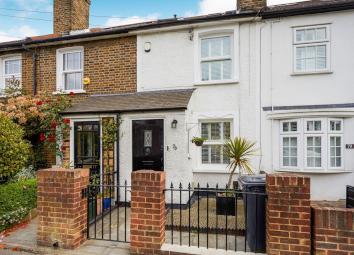 Terraced house For Sale in Bromley