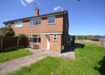 Semi-detached house For Sale in Stone