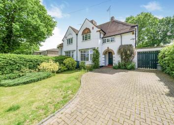 Semi-detached house For Sale in Welwyn Garden City
