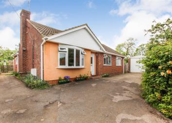 Detached house For Sale in Leighton Buzzard