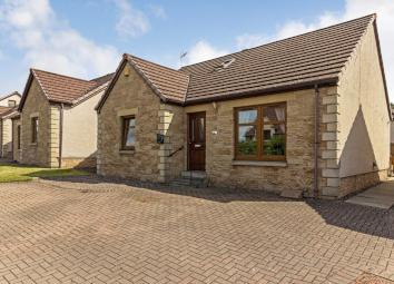 Detached house For Sale in Alloa