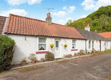 Cottage For Sale in Dunfermline