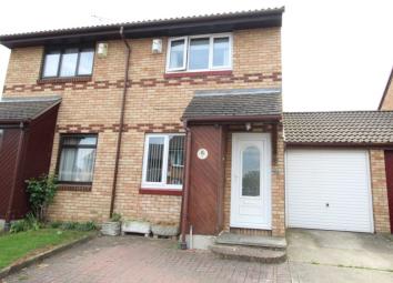 Semi-detached house For Sale in Gravesend