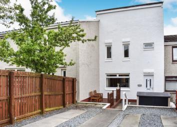 Terraced house For Sale in Livingston