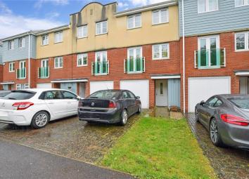 3 Bedroom Town house for sale