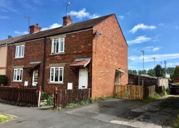 Semi-detached house To Rent in Brigg