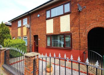 Detached house For Sale in Hull