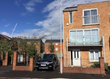 Town house To Rent in Manchester