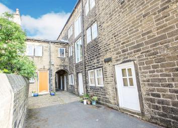 Flat For Sale in Hebden Bridge