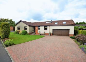 Detached bungalow For Sale in Glenrothes