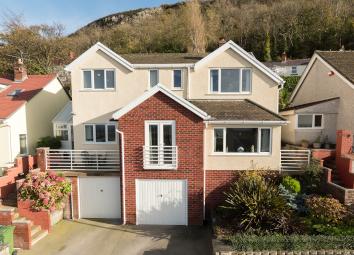Detached house For Sale in Prestatyn