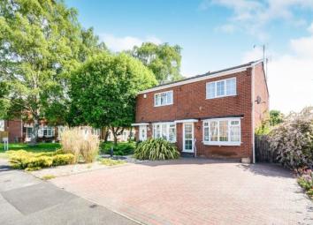 Semi-detached house For Sale in Mansfield